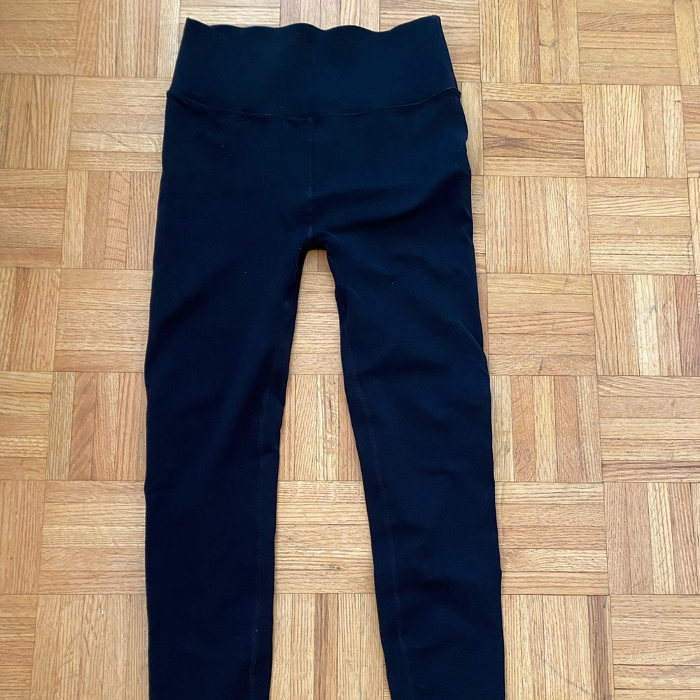 Fabletics Sculptknit Leggings.  Size L